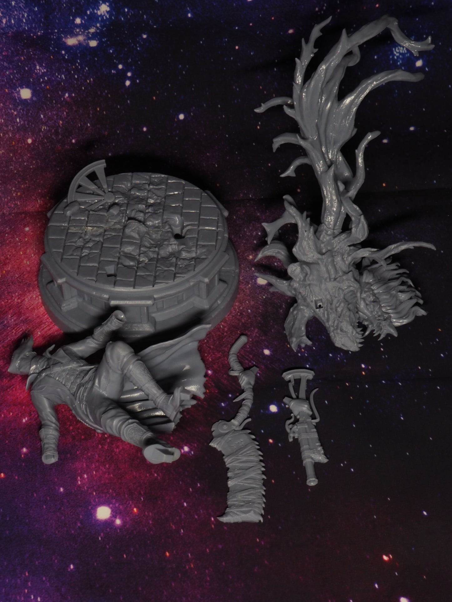Hunter Bloodborne Diorama Fullsize Statue (Unpainted)