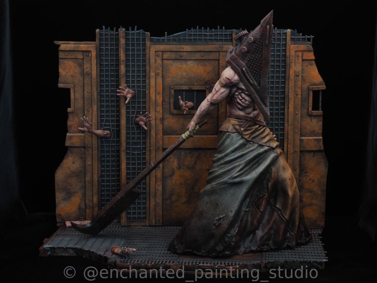 Pyramid Head Diorama Fullsize Statue